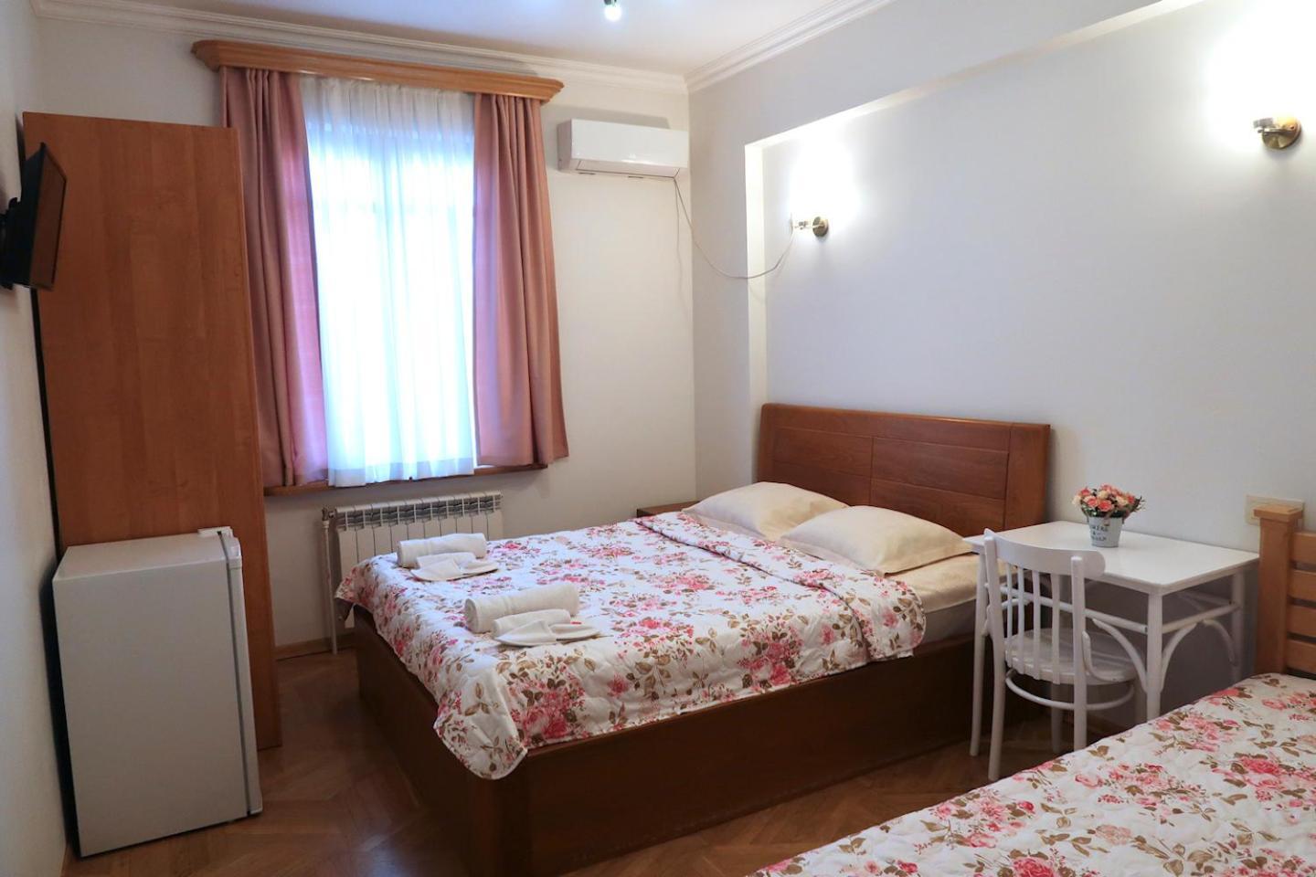 Guest House Merci Tbilisi Esterno foto