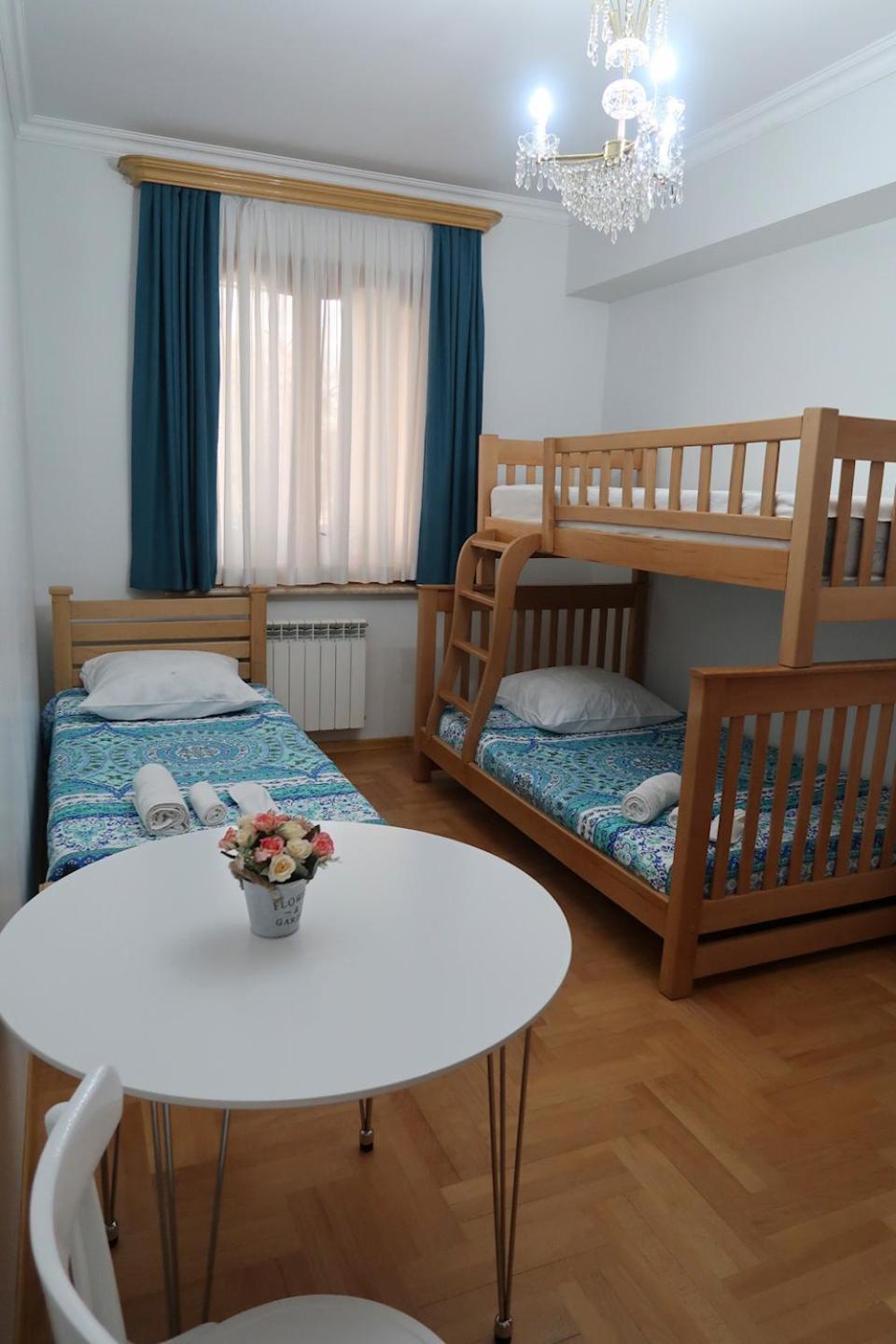 Guest House Merci Tbilisi Esterno foto